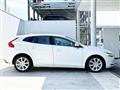 2017 Volvo V40