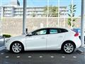 2017 Volvo V40