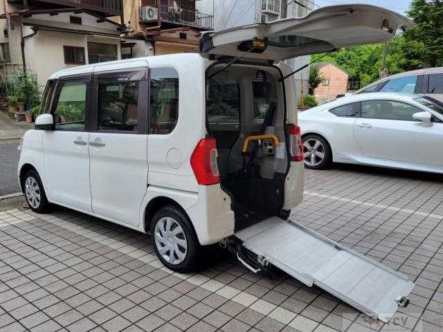2017 Daihatsu Tanto