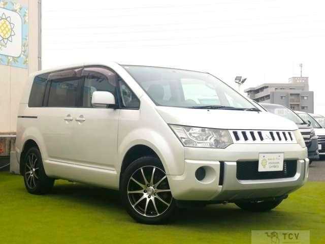 2010 Mitsubishi Delica D5