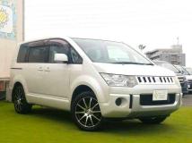 2010 Mitsubishi Delica D5