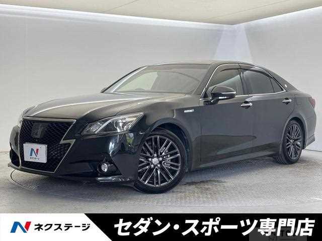2014 Toyota Crown Hybrid