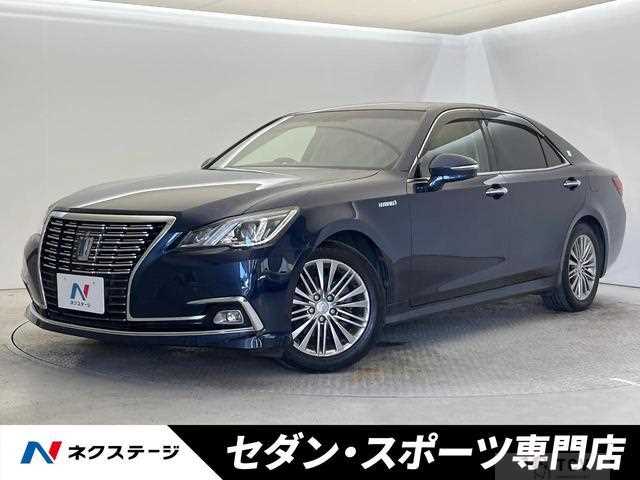 2016 Toyota Crown Hybrid
