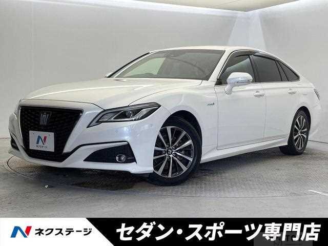 2019 Toyota Crown Hybrid