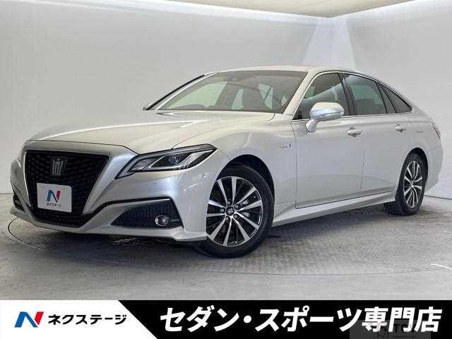 2019 Toyota Crown Hybrid