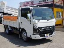 2025 Isuzu Elf Truck