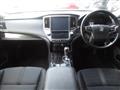 2016 Toyota Crown Hybrid