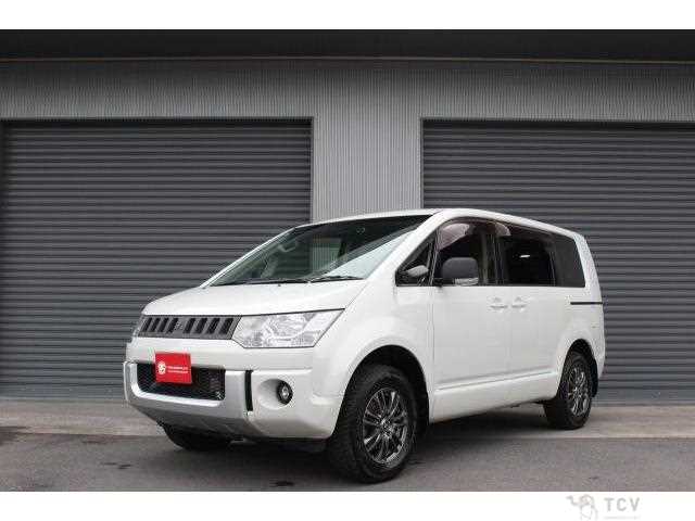 2015 Mitsubishi Delica D5
