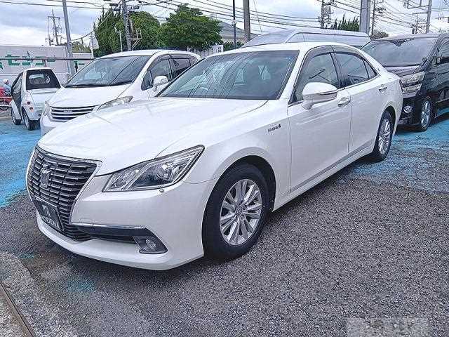 2015 Toyota Crown Hybrid