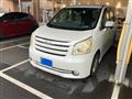 2010 Toyota Noah