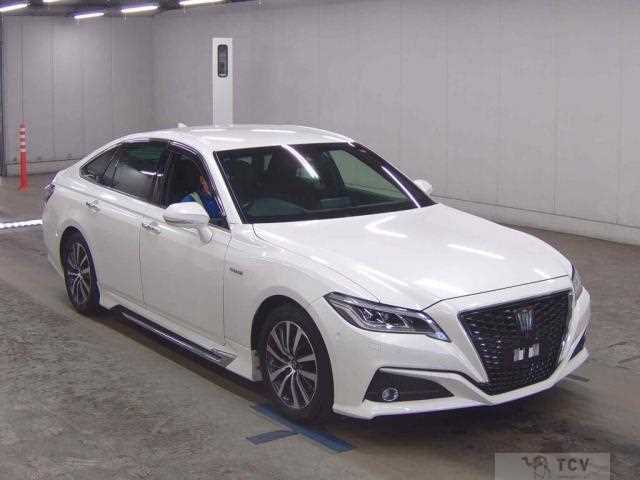2018 Toyota Crown Hybrid