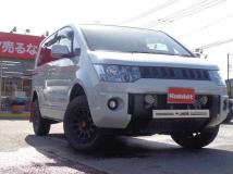2017 Mitsubishi Delica D5