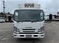 2019 Isuzu Elf Truck