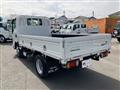 2025 Isuzu Elf Truck