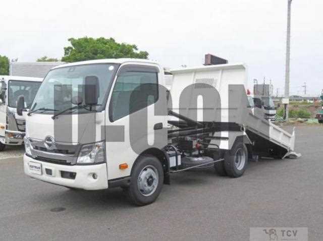 2025 Hino Dutro