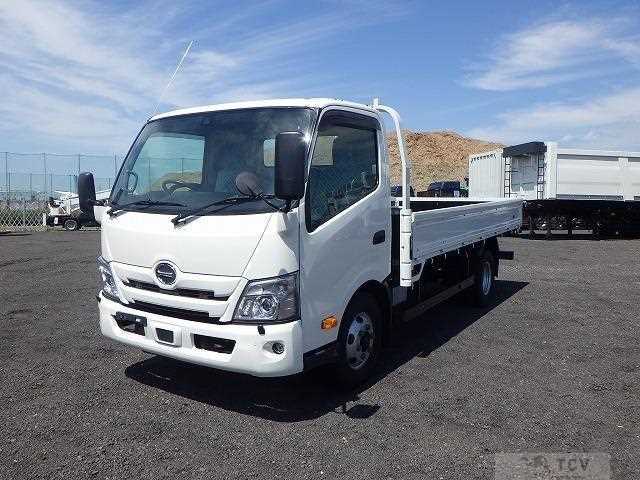 2022 Hino Dutro