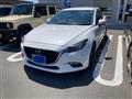 2017 Mazda Axela