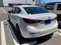 2017 Mazda Axela