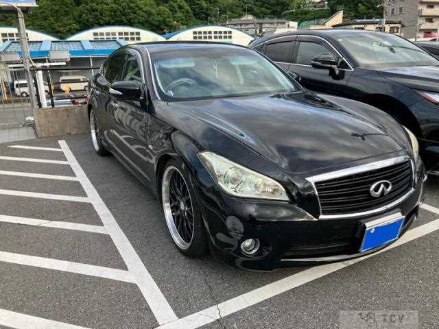 2010 Nissan Fuga