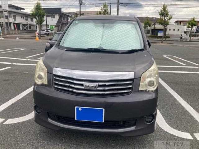 2011 Toyota Noah