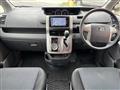 2007 Toyota Voxy