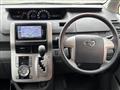 2007 Toyota Voxy