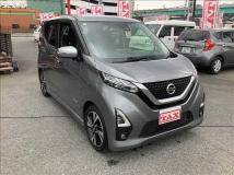 2022 Nissan Nissan Others