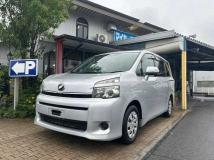 2011 Toyota Voxy