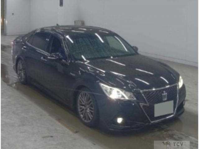 2013 Toyota Crown Hybrid