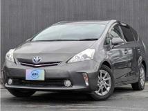 2013 Toyota PRIUS α
