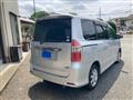 2007 Toyota Noah