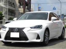 2017 Lexus IS