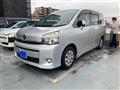2010 Toyota Voxy