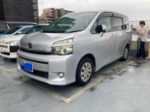 2010 Toyota Voxy