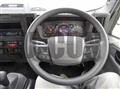 2025 Isuzu Elf Truck