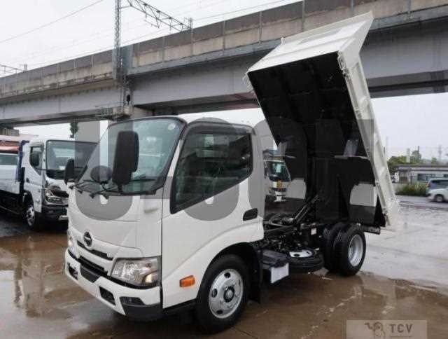 2025 Hino Dutro