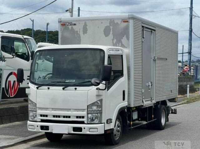 2010 Isuzu Elf Truck