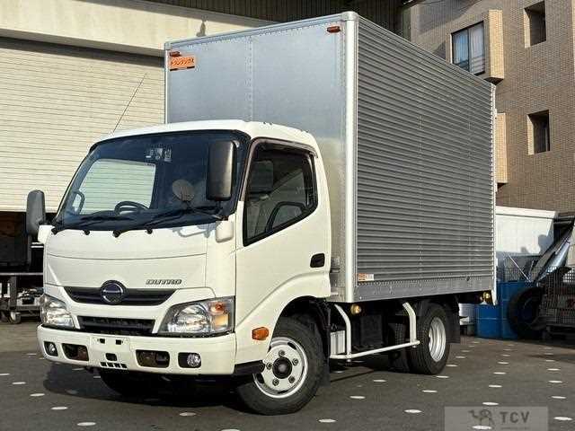 2017 Hino Dutro