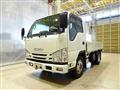 2020 Isuzu Elf Truck