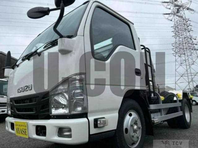 2017 Isuzu Elf Truck