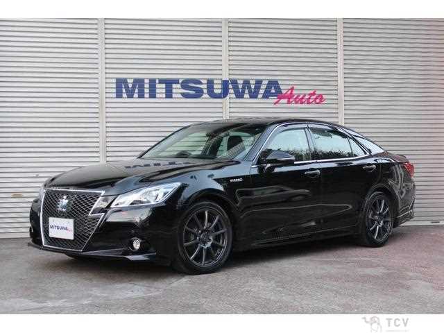 2013 Toyota Crown Hybrid