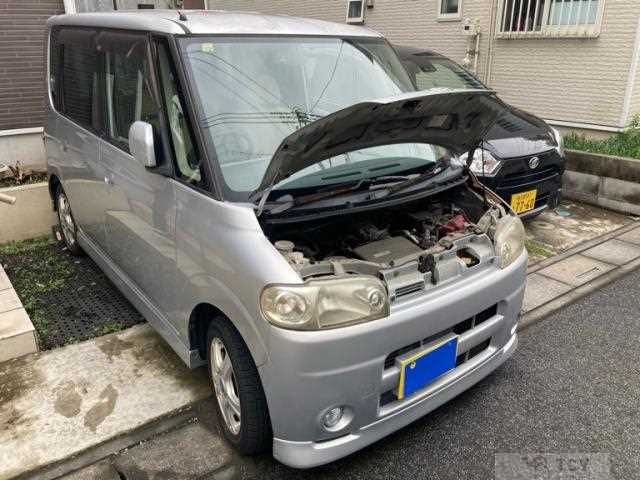 2004 Daihatsu Tanto