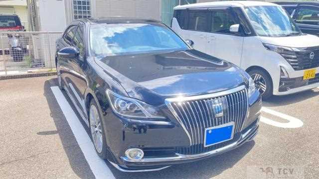 2014 Toyota Crown Majesta