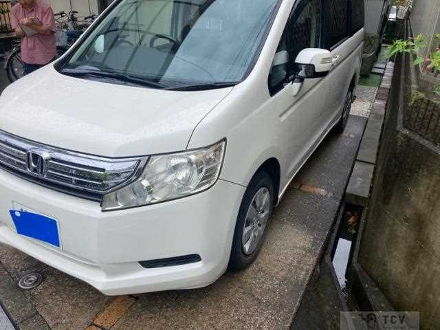 2011 Honda Step WGN