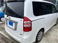2010 Toyota Noah
