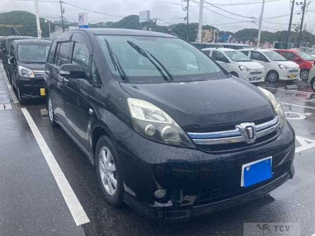 2011 Toyota Isis