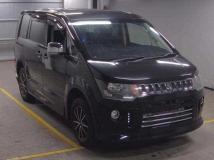 2015 Mitsubishi Delica D5