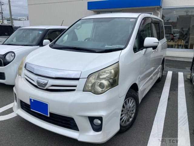 2010 Toyota Noah