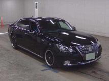 2014 Toyota Crown Majesta