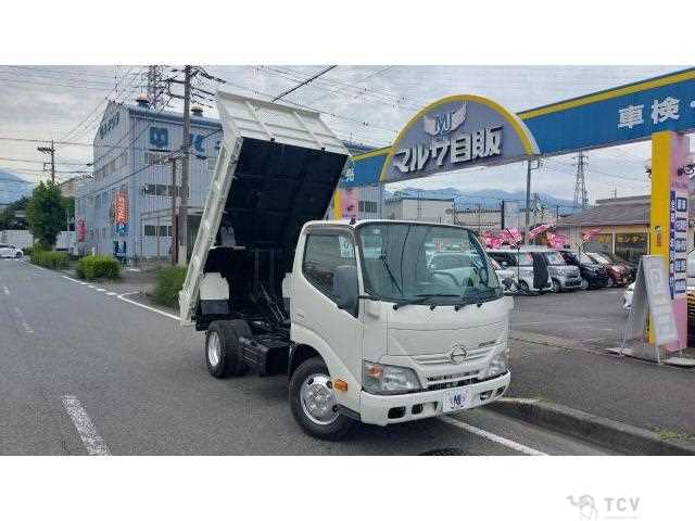 2013 Hino Dutro